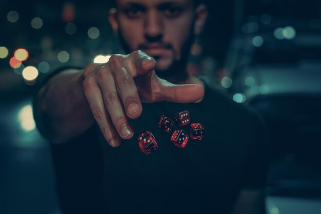 realz-casino-online.com